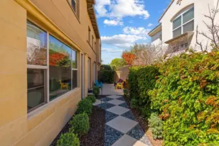 809 Dolphin Cir, Encinitas, CA 92024 - Photo 48