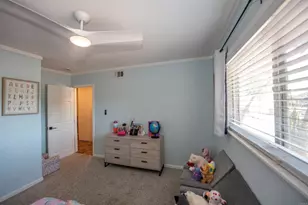 2094 Thibodo Ct, Vista, CA 92081 - Photo 10