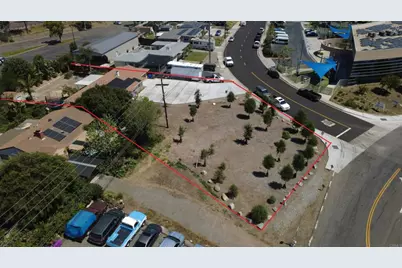 2094 Thibodo Ct, Vista, CA 92081 - Photo 2