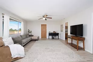 500 Beaumont Dr, Vista, CA 92084 - Photo 8