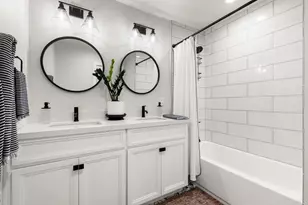 8675 Glenwick Ln, La Jolla, CA 92037 - Photo 26