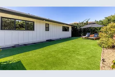 8675 Glenwick Lane, La Jolla, CA 92037 - Photo 28