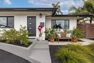 8675 Glenwick Ln, La Jolla, CA 92037 - Photo 2