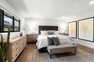 8675 Glenwick Ln, La Jolla, CA 92037 - Photo 20