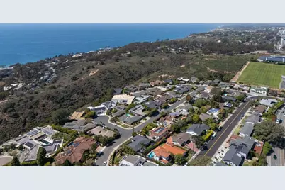 8675 Glenwick Lane, La Jolla, CA 92037 - Photo 36