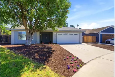 1835 Debra Lane, Vista, CA 92084 - Photo 2
