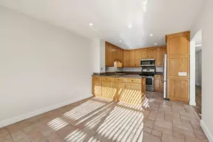 819 Daphne Ct, Carlsbad, CA 92011 - Photo 10