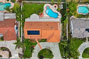 1560 Mandeville Pl, Escondido, CA 92029 - Photo 2