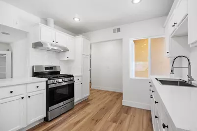 4919 Roja Drive, Oceanside, CA 92057 - Photo 18