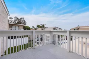 1081 Woodlake Dr, Cardiff by the Sea, CA 92007 - Photo 16