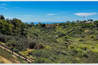 5958 Sagebrush Road, La Jolla, CA 92037 - Photo 18