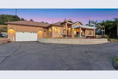 954 Miramar Drive, Vista, CA 92081 - Photo 2