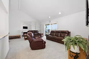 17458 Plaza Amimado, San Diego, CA 92128 - Photo 2