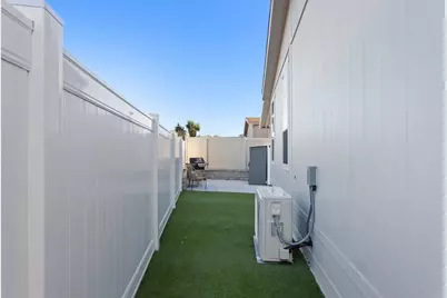 444 El Camino Real #2, Encinitas, CA 92024 - Photo 18