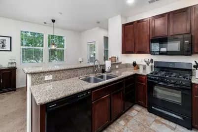 451 Avenida De La Luna, Vista, CA 92083 - Photo 16