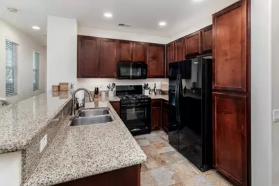 451 Avenida De La Luna, Vista, CA 92083 - Photo 14