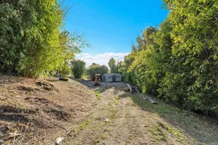 1021 Marine View Dr, Vista, CA 92081 - Photo 18