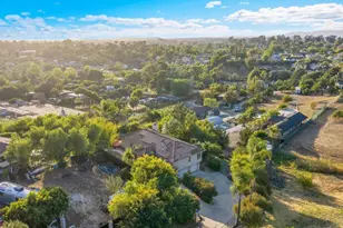 1021 Marine View Dr, Vista, CA 92081 - Photo 16