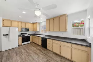 40684 Corte Albara, Murrieta, CA 92562 - Photo 22