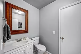 3056 Overhill Dr, Vista, CA 92084 - Photo 18