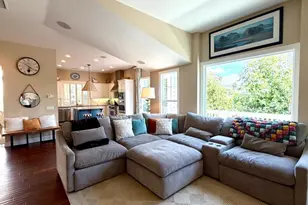 212 N Helix Ave, Solana Beach, CA 92075 - Photo 2
