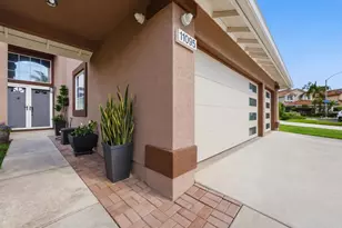 11095 Kite Hill Ln, San Diego, CA 92126 - Photo 2