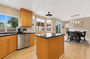 11095 Kite Hill Ln, San Diego, CA 92126 - Photo 6