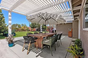 1744 Calle Jules, Vista, CA 92084 - Photo 32