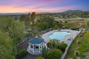 40225 Lucero Dr, Temecula, CA 92592 - Photo 2