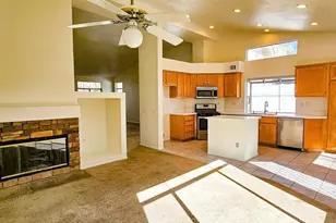 390 Pismo Bay Ct, Oceanside, CA 92056 - Photo 4