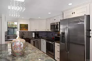 8437 Via Mallorca, La Jolla, CA 92037 - Photo 6