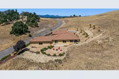 9805 Steelhead Rd, Paso Robles, CA 93446 - Photo 50