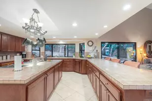 1817 Queens Way, Vista, CA 92084 - Photo 16