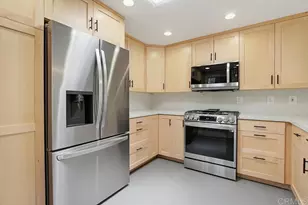 2201 Plaza De Las Flores, Carlsbad, CA 92009 - Photo 8