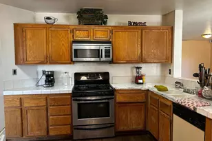 12779 Luna Rd, Victorville, CA 92392 - Photo 8