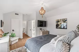 836 Windcrest Dr, Carlsbad, CA 92011 - Photo 16