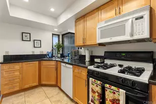 4009 Layang Layang Cir, Carlsbad, CA 92008 - Photo 10