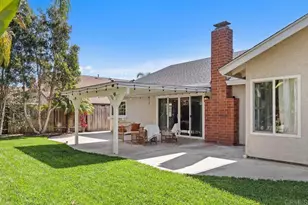 7102 Primrose Way, Carlsbad, CA 92011 - Photo 32