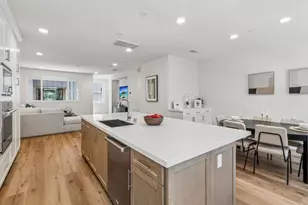 2572 Elderberry Ln, Carlsbad, CA 92008 - Photo 10