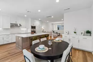 2572 Elderberry Ln, Carlsbad, CA 92008 - Photo 4