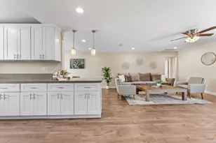 8820 Ellenwood Cir, Spring Valley, CA 91977 - Photo 10
