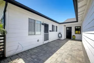 2295 Highland Dr, Carlsbad, CA 92008 - Photo 2