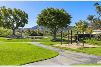 4903 Lake Park Court, Fallbrook, CA 92028 - Photo 4