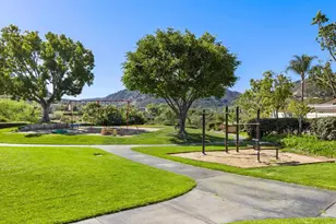 4903 Lake Park Ct, Fallbrook, CA 92028 - Photo 4