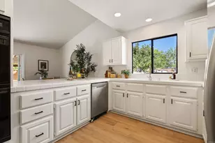 4903 Lake Park Ct, Fallbrook, CA 92028 - Photo 10