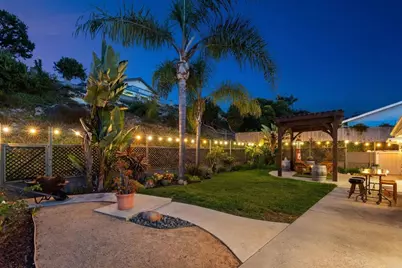 7640 Calle Madero, Carlsbad, CA 92009 - Photo 4