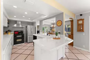 7640 Calle Madero, Carlsbad, CA 92009 - Photo 16