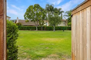 3327 Avocado Vista Ln, Fallbrook, CA 92028 - Photo 8