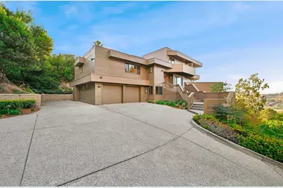 441 Holmwood Lane, Solana Beach, CA 92075 - Photo 2