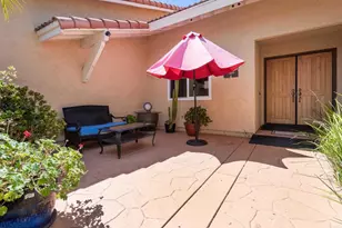 2814 Luciernaga St, Carlsbad, CA 92009 - Photo 2
